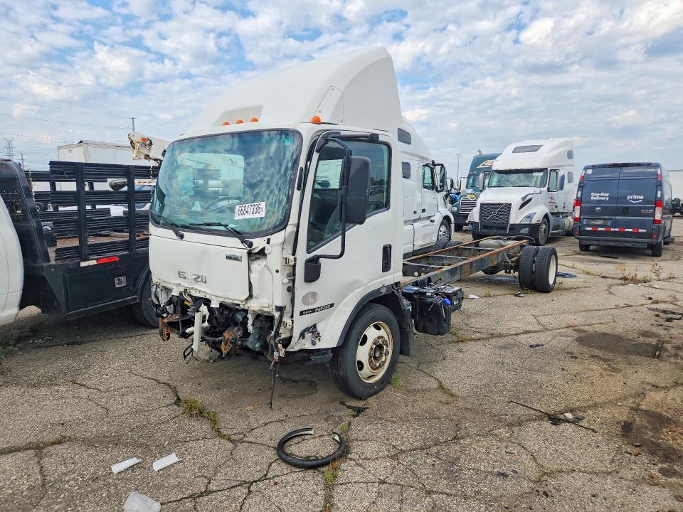 2019 Isuzu Npr VIN JALE5W16XK7305933 COPART salvage auction — FRONT END, MI - CERTIFICATE OF TITLE, sold $2,900 on 2026-09-23 (photo 1)