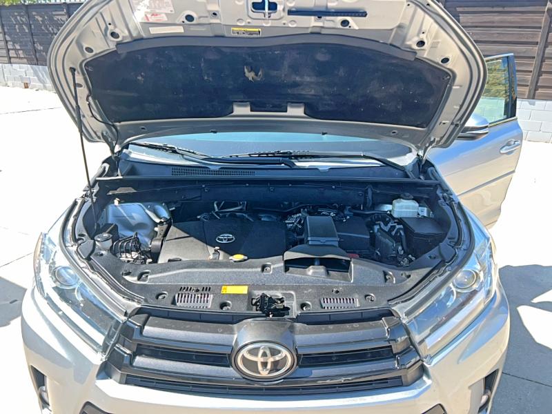 2017 Toyota Highlander VIN 5TDJZRFH0HS508358 COPART salvage auction — MINOR DENT/SCRATCHES, Ks - Certificate Of Title (P), sold $10,300 on 2026-09-14 (photo 7)