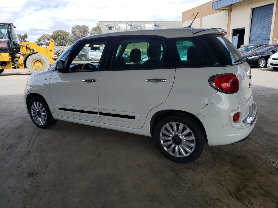 2014 Fiat 500l VIN ZFBCFABH1EZ001703 COPART salvage auction — MECHANICAL, CA - DIS/DLR/EXP ONLY CLEAN TITLE, sold $100 on 2026-10-13 (photo 2)