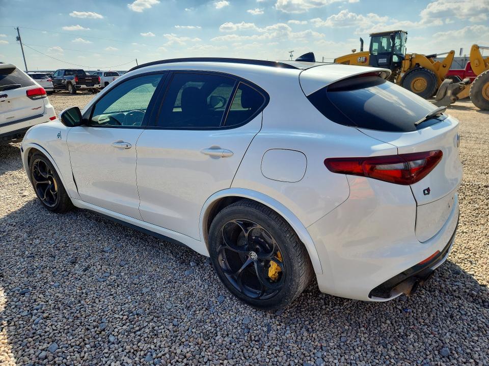 2019 Alfa romeo Stelvio VIN ZASPAKEV3K7C29835 COPART salvage auction — MINOR DENT/SCRATCHES, Salvage Title, sold $17,900 on 2026-10-06 (photo 2)