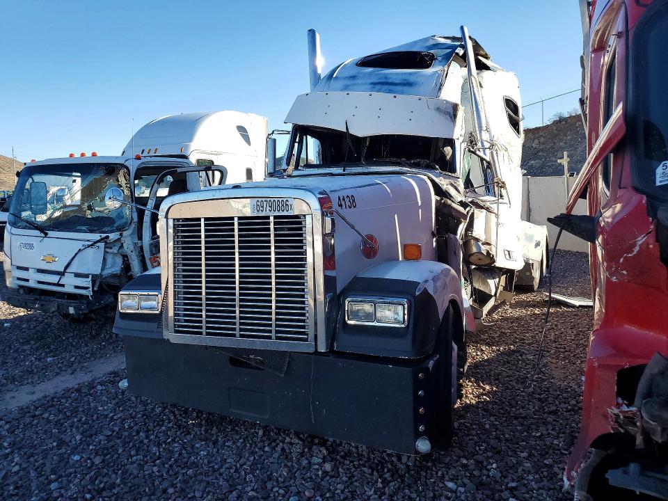 2002 Freightliner Fld120 VIN 1FUJAHCG82DK47991 — COPART salvage auction photo