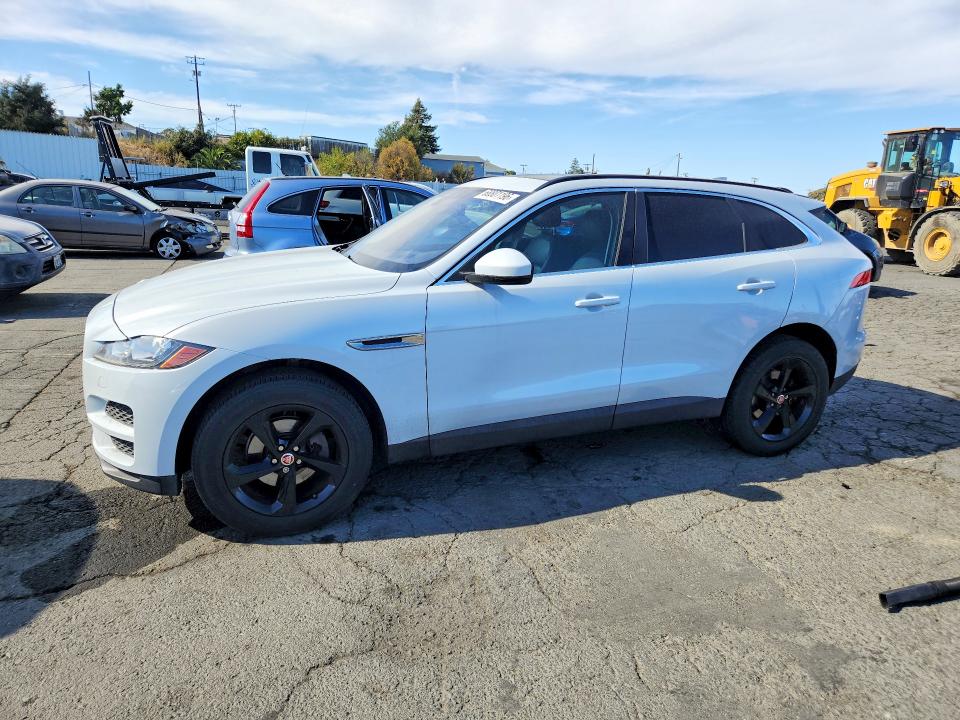 2018 Jaguar F-pace VIN SADCK2FN5JA243289 COPART salvage auction — MINOR DENT/SCRATCHES, CA - SALVAGE CERTIFICATE, sold $2,300 on 2026-10-09 (photo 1)