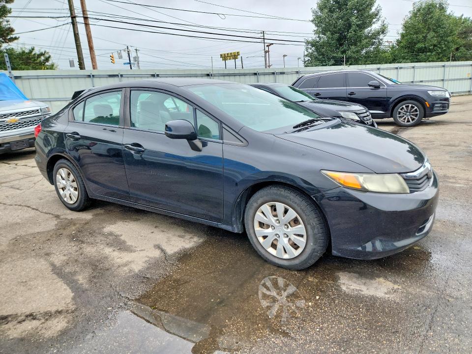 2012 Honda Civic VIN 19XFB2F52CE079038 COPART salvage auction — SIDE, OH - CERT OF TITLE-SALVAGE, sold $1,400 on 2026-10-08 (photo 4)