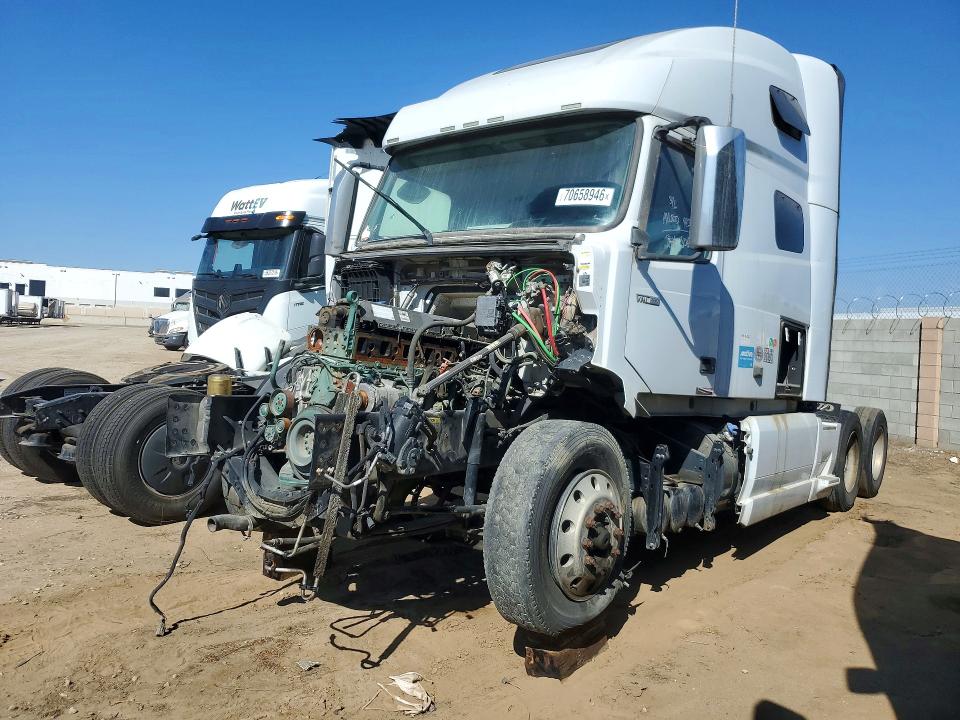 2021 Volvo Vnl VIN 4V4NC9EJ2MN282139 — COPART salvage auction photo
