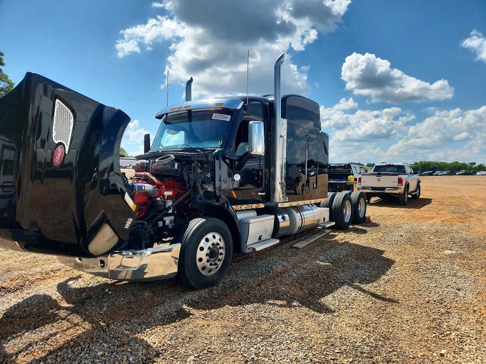 2015 Peterbilt 579 VIN 1XPBD49X5FD203731 — COPART salvage auction photo