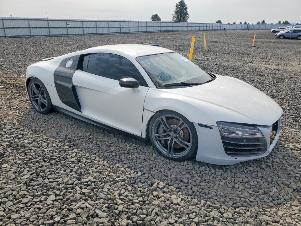 2015 Audi R8 VIN WUAKNAFG7F7001816 COPART salvage auction — FRONT END, Il - Salvage Certificate, sold $30,000 on 2026-09-09 (photo 4)