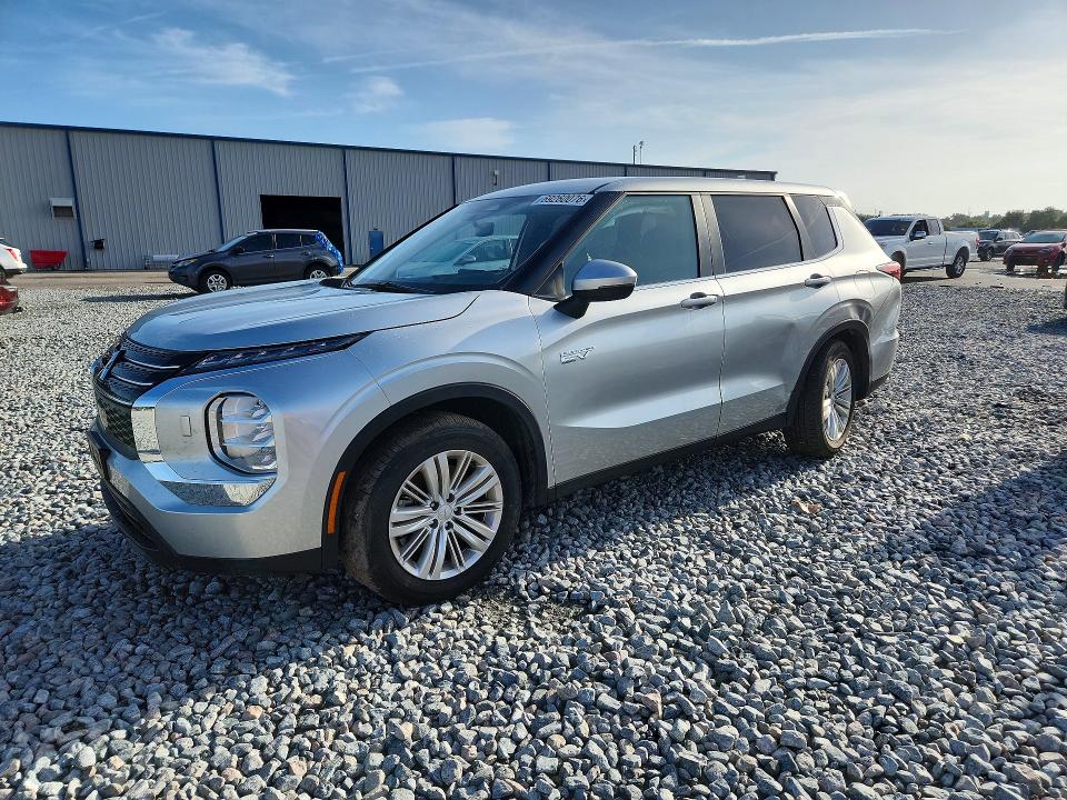2024 Mitsubishi Outlander VIN JA4T5UA97RZ033132 — COPART salvage auction photo