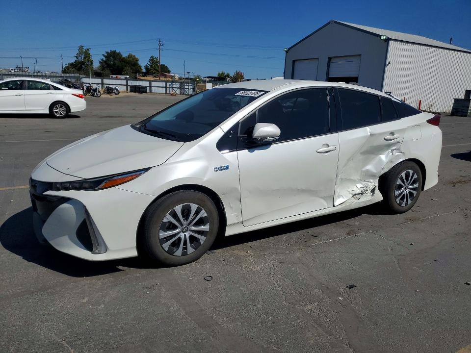 2020 Toyota Prius prime VIN JTDKARFP8L3133350 — COPART salvage auction photo