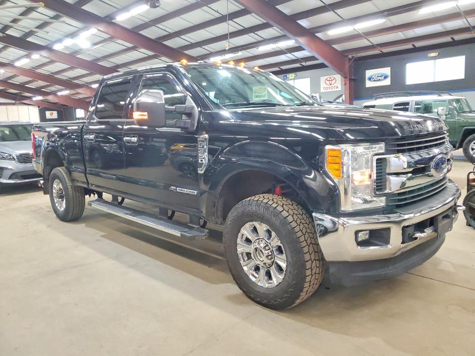 2017 Ford F-350 super duty VIN 1FT8W3BTXHEC93107 COPART salvage auction — MINOR DENT/SCRATCHES, MA - CERTIFICATE OF TITLE, sold $9,100 on 2026-09-14 (photo 4)