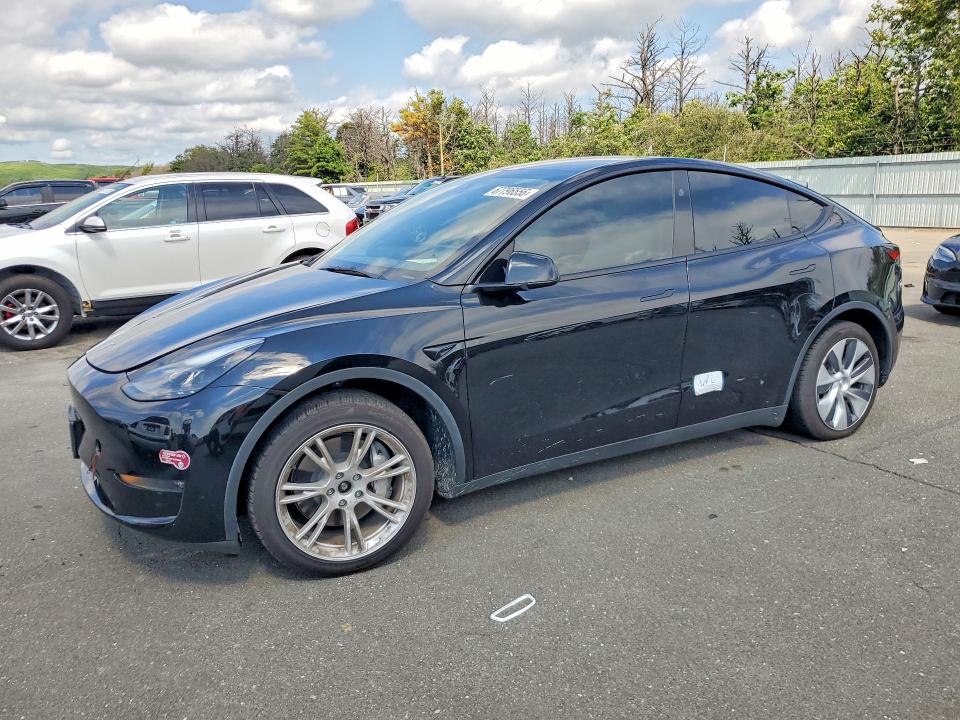 2023 Tesla Model y VIN 7SAYGAEE8PF861529 COPART salvage auction — WATER/FLOOD, NY, sold $10,900 on 2026-10-03 (photo 1)