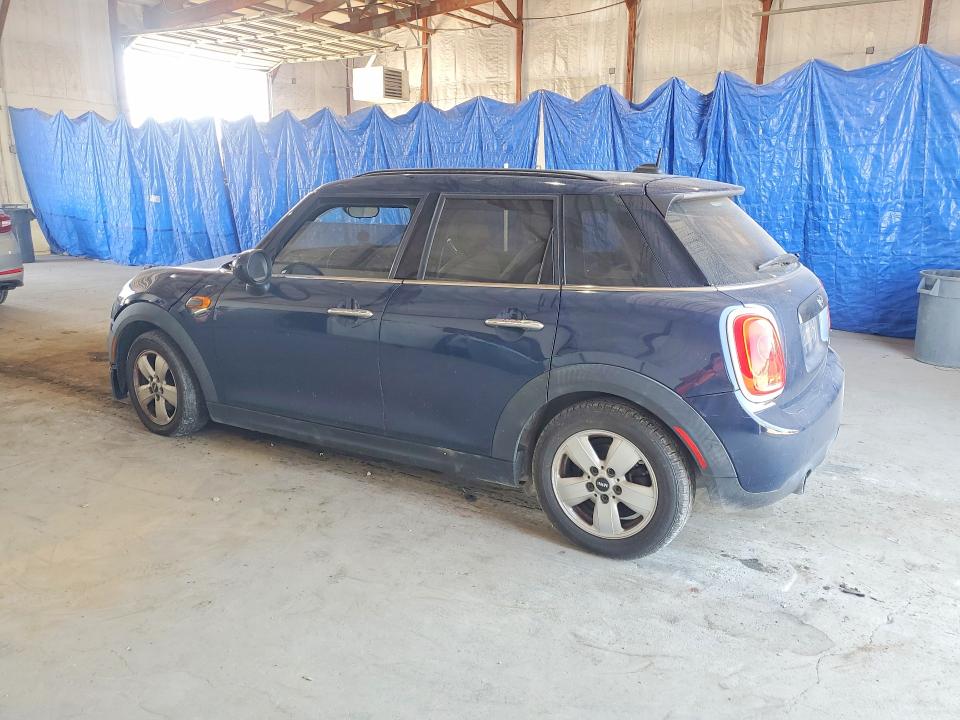 2017 Mini Cooper VIN WMWXU1C52H2D58040 COPART salvage auction — MINOR DENT/SCRATCHES, KY - CERTIFICATE OF TITLE (P), sold $3,100 on 2026-10-08 (photo 2)