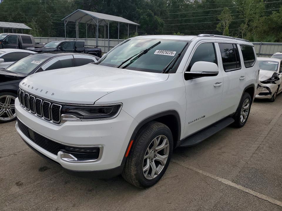 2022 Jeep Wagoneer VIN 1C4SJUAT1NS202069 — COPART salvage auction photo