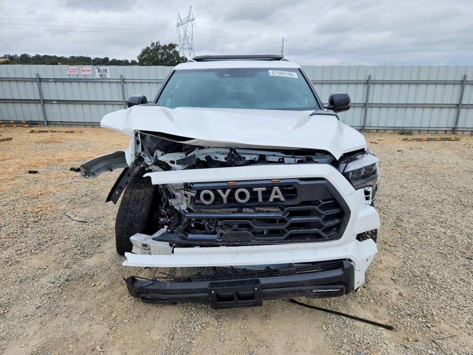 2026 Toyota Sequoia VIN 7SVAAABA3TX096897 COPART salvage auction — FRONT END, CA, sold $28,250 on 2026-10-16 (photo 5)
