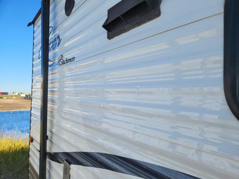 2014 Forest river Clipper VIN 5ZT2CWFC5E5102505 COPART salvage auction — HAIL, AB - BOS - ACTIVE, sold $5,400 on 2026-10-13 (photo 9)