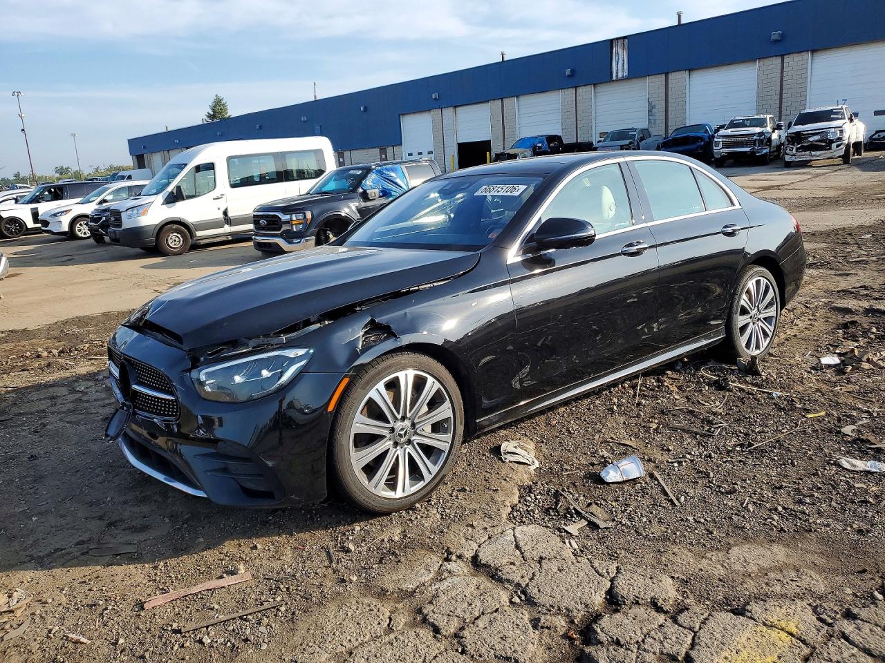 2022 Mercedes-Benz E-klasse VIN W1KZF8EB6NB055892 — COPART salvage auction photo