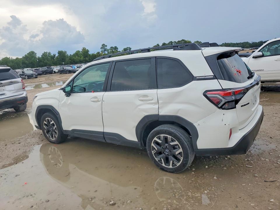 2026 Subaru Forester VIN 4S4SLDD6XT3052210 COPART salvage auction — ROLLOVER, Tx - Certificate Of Title, sold $7,900 on 2026-09-18 (photo 2)