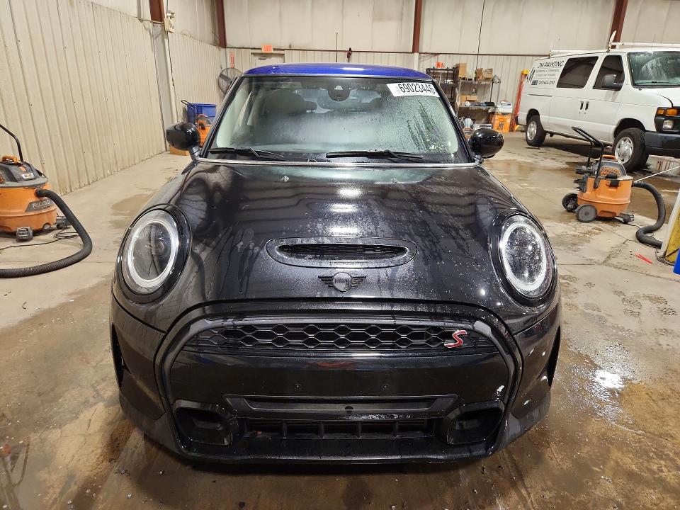2024 Mini Cooper VIN WMW53DH06R2V37902 COPART salvage auction — SIDE, Pa - Certificate Of Salvage, sold $10,000 on 2026-09-29 (photo 5)