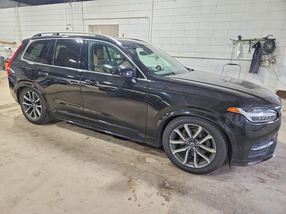 2017 Volvo Xc90 VIN YV4A22PK5H1155163 COPART salvage auction — MINOR DENT/SCRATCHES, IL - CERT OF TITLE-CORRECTED, sold $1,050 on 2026-10-03 (photo 4)