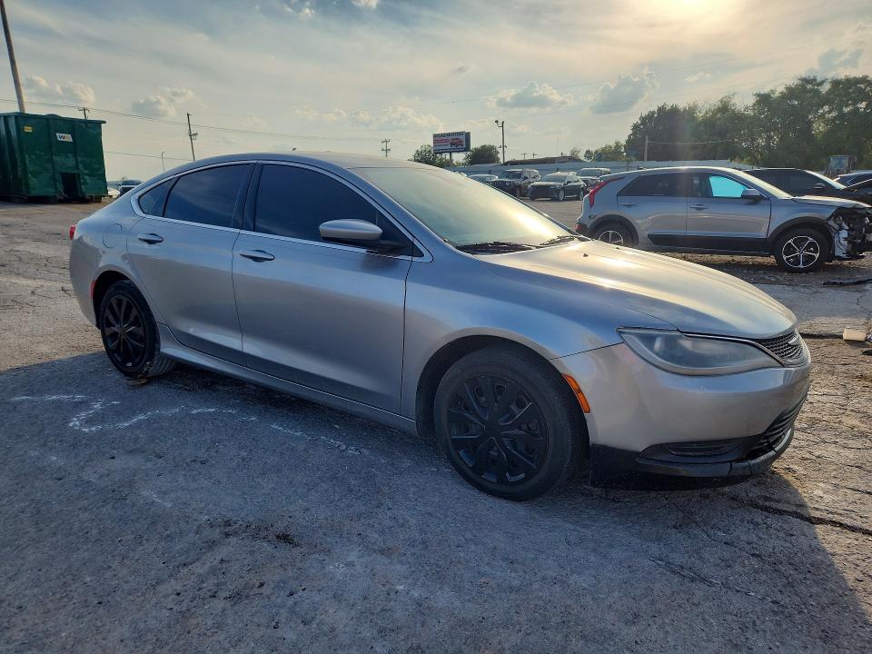 2015 Chrysler 200 VIN 1C3CCCFB7FN563853 COPART salvage auction — FRONT END, OK - CERT OF TITLE-REPOSSESSION, sold $200 on 2026-10-20 (photo 4)
