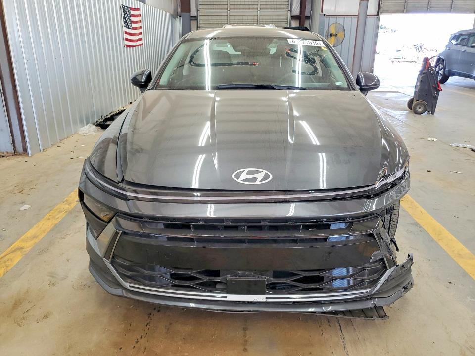2026 Hyundai Sonata VIN KMHL24JJ2TA181277 COPART salvage auction — FRONT END, FL - DLR ONLY CERT OF DESTRUCTION, sold $11,100 on 2026-09-30 (photo 5)