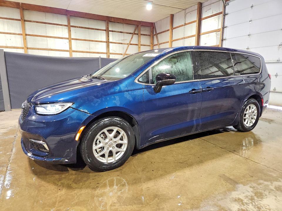 2025 Chrysler Pacifica VIN 2C4RC1BG4SR561454 — COPART salvage auction photo