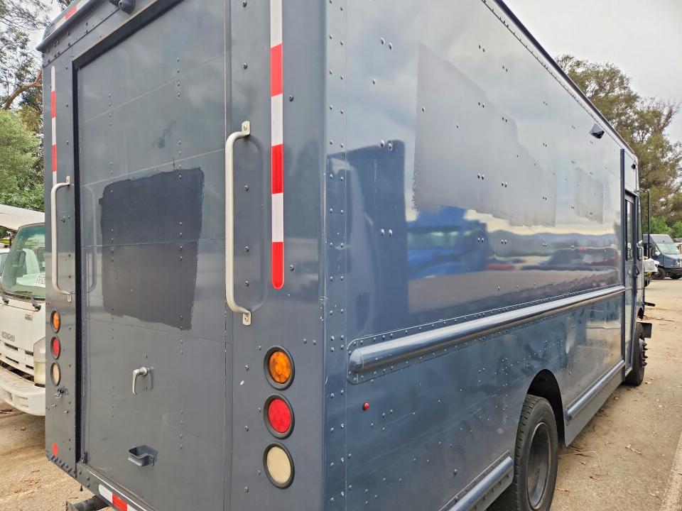 2020 Freightliner Mt45g VIN 4UZAC2EA3LCMK0049 COPART salvage auction — REAR END, CA - DIS/DLR/EXP ONLY CLEAN TITLE, sold $11,800 on 2026-09-15 (photo 3)