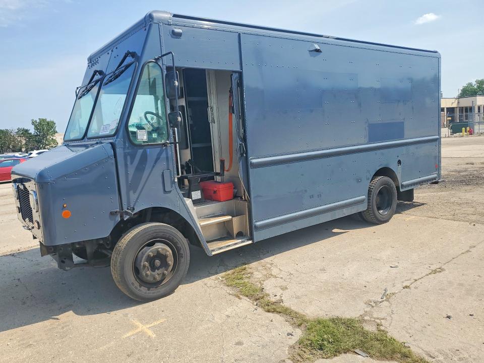 2020 Freightliner Chassis VIN 4UZAC2EA2LCMH7886 — COPART salvage auction photo