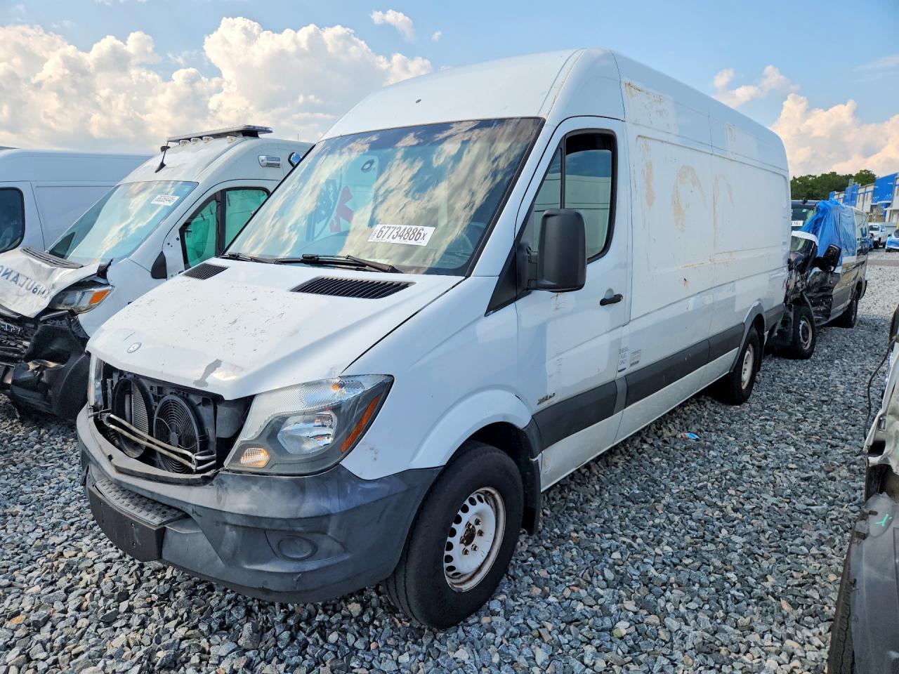 2015 Mercedes-Benz Sprinter VIN WD3PE8DB0FP135600 — COPART salvage auction photo