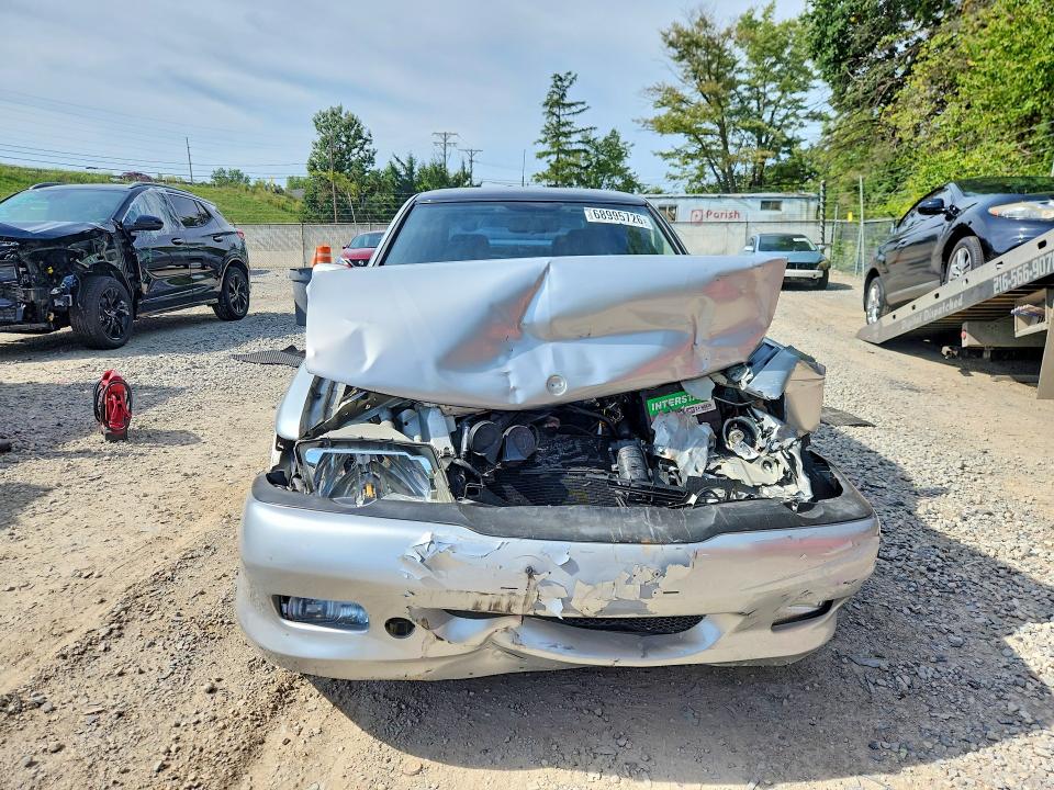 2000 Saab 9-3 VIN YS3DP55G8Y7015812 COPART salvage auction — FRONT END, OH - CERT OF TITLE-SALVAGE, sold $475 on 2026-10-07 (photo 5)
