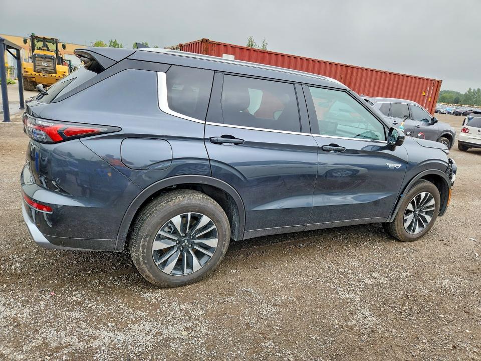 2026 Mitsubishi Outlander VIN JA4T5VA94TZ615797 COPART salvage auction — FRONT END, ON - PERMIT NO BRAND - UNFIT, sold $21,150 on 2026-09-15 (photo 3)
