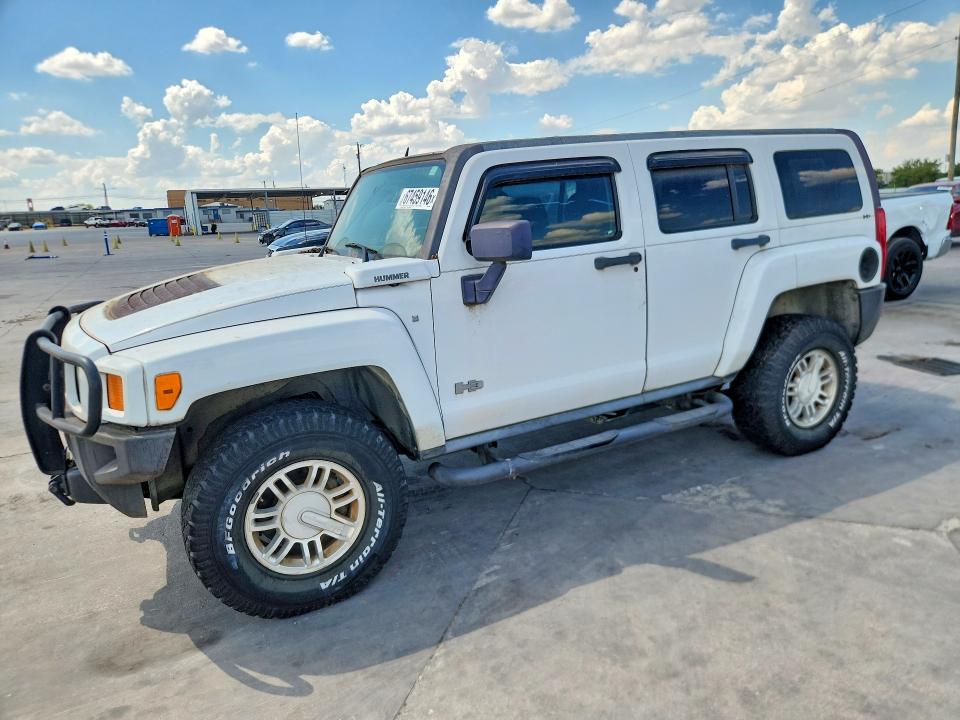 2007 Hummer H3 VIN 5GTDN13E278182689 COPART salvage auction — NORMAL WEAR, TX - CERTIFICATE OF TITLE, sold $1,650 on 2026-10-01 (photo 1)
