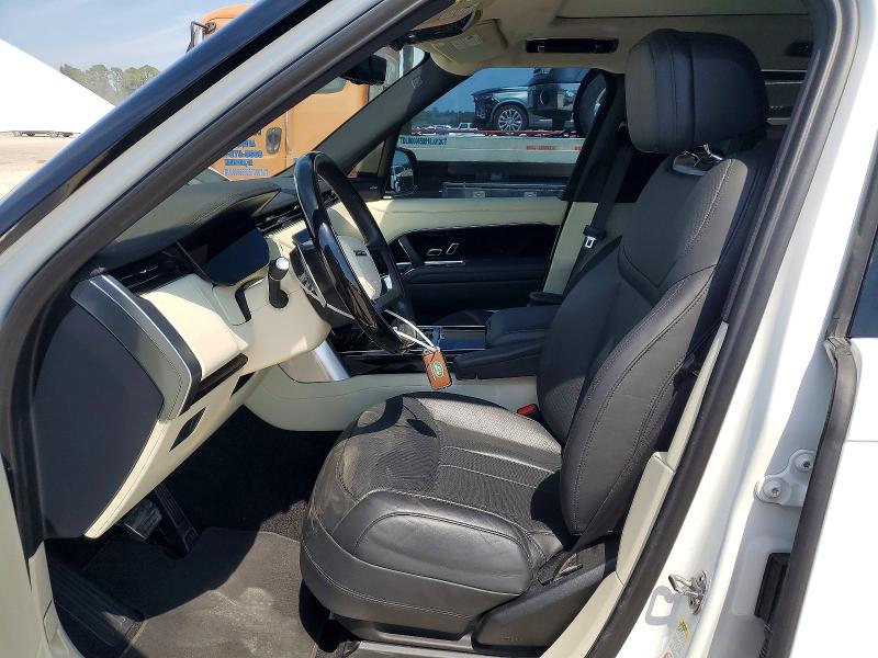 2023 Land rover RANGE ROVER VIN SALKPBE7XPA025006 COPART salvage auction — NORMAL WEAR, TX - CERTIFICATE OF TITLE, sold $85,000 on 2026-10-06 (photo 7)