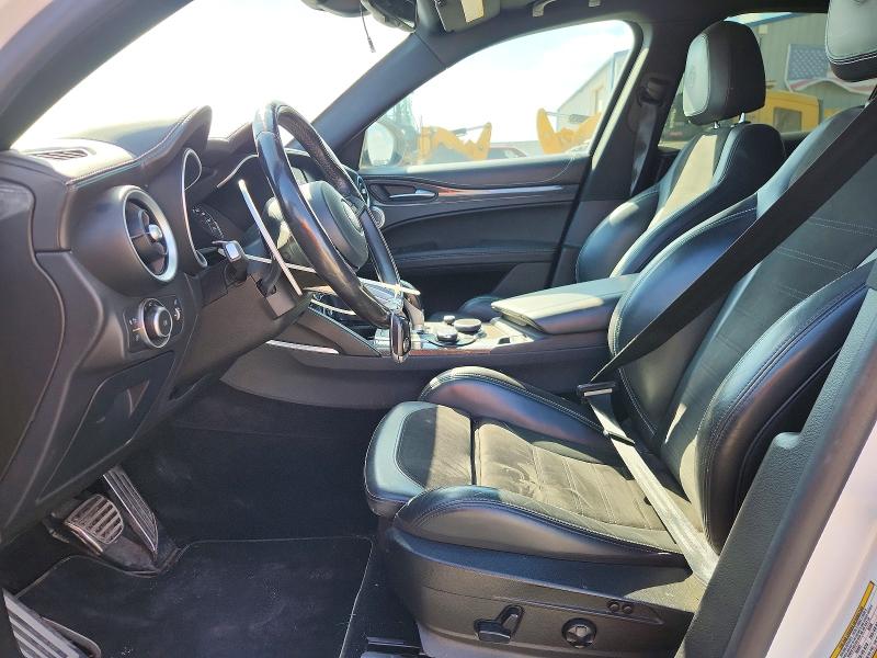 2019 Alfa romeo Stelvio VIN ZASPAKEV3K7C29835 COPART salvage auction — MINOR DENT/SCRATCHES, Salvage Title, sold $17,900 on 2026-10-06 (photo 7)