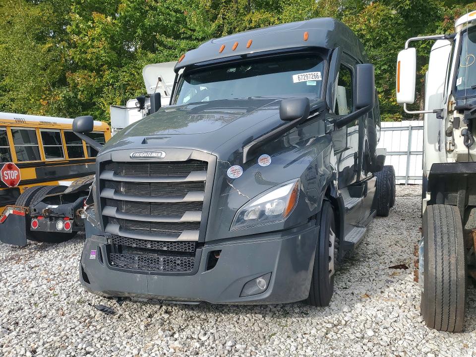 2025 Freightliner Cascadia 126 VIN 3AKJHHDV5SSWC0581 — COPART salvage auction photo