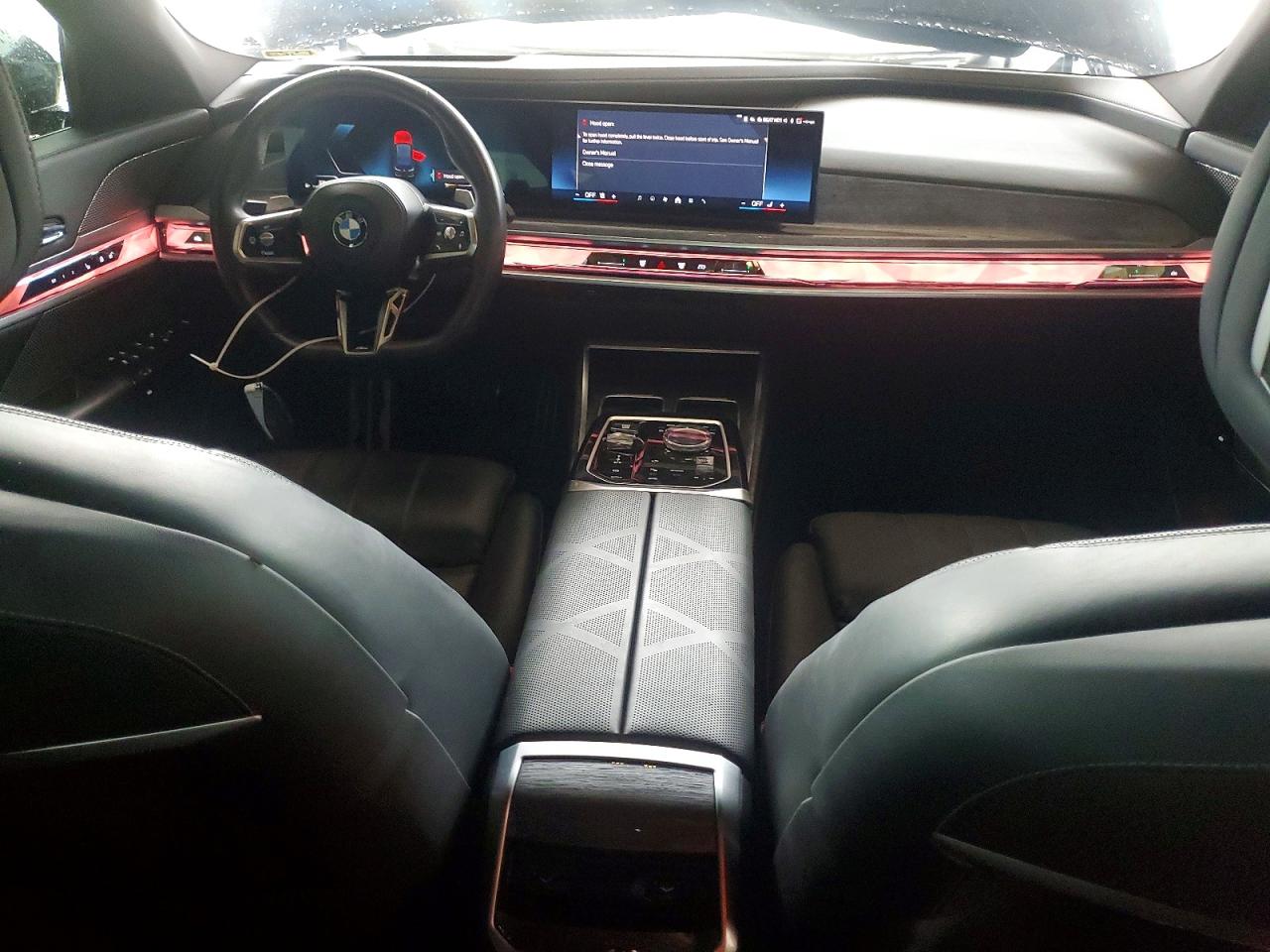 2023 BMW 7er VIN WBA33EJ0XPCM28471 COPART salvage auction — Water/Flood, TX - SALVAGE TITLE-FLOOD DAMAGE, sold $32,500 on 2026-09-18 (photo 8)