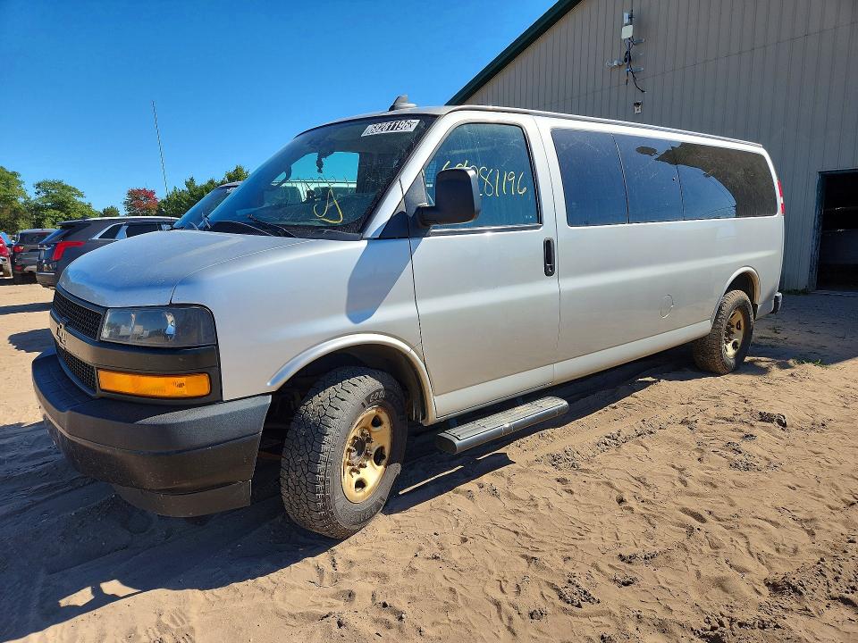 2021 Chevrolet Express 3500 VIN 1GAZGNF70M1248732 — COPART salvage auction photo
