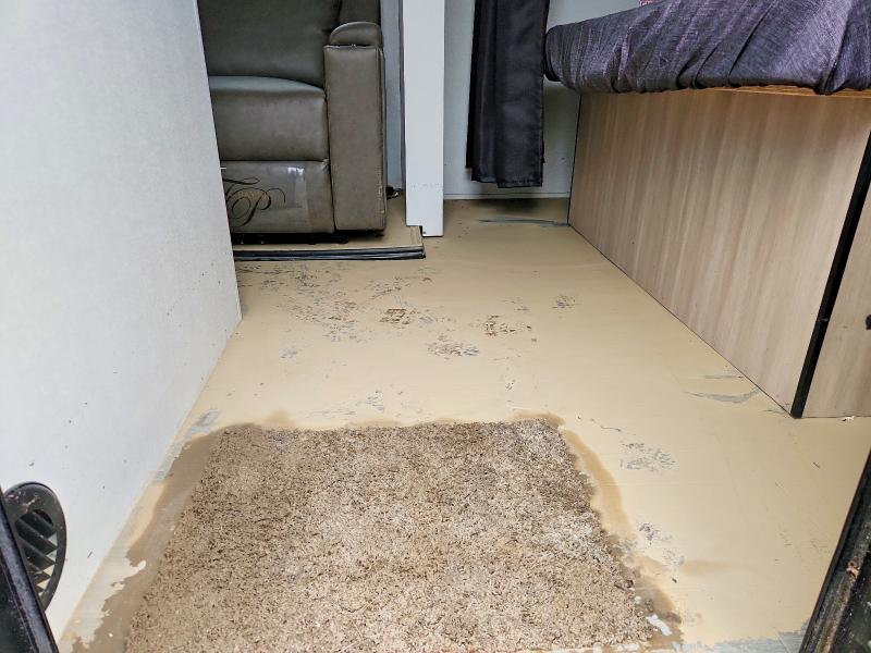 2026 Open range Highland ridge VIN 58TBM0BM4T16G3090 COPART salvage auction — WATER/FLOOD, OH - CERT OF TITLE-SALVAGE FLOOD, sold $7,400 on 2026-10-01 (photo 9)