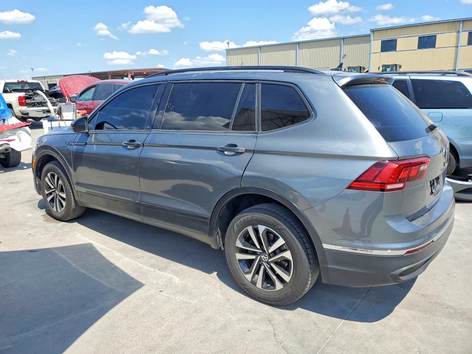2023 Volkswagen Tiguan VIN 3VVFB7AX8PM078902 COPART salvage auction — MINOR DENT/SCRATCHES, Tx - Cert Of Title-Rebuilt Salvage, sold $3,650 on 2026-09-14 (photo 2)