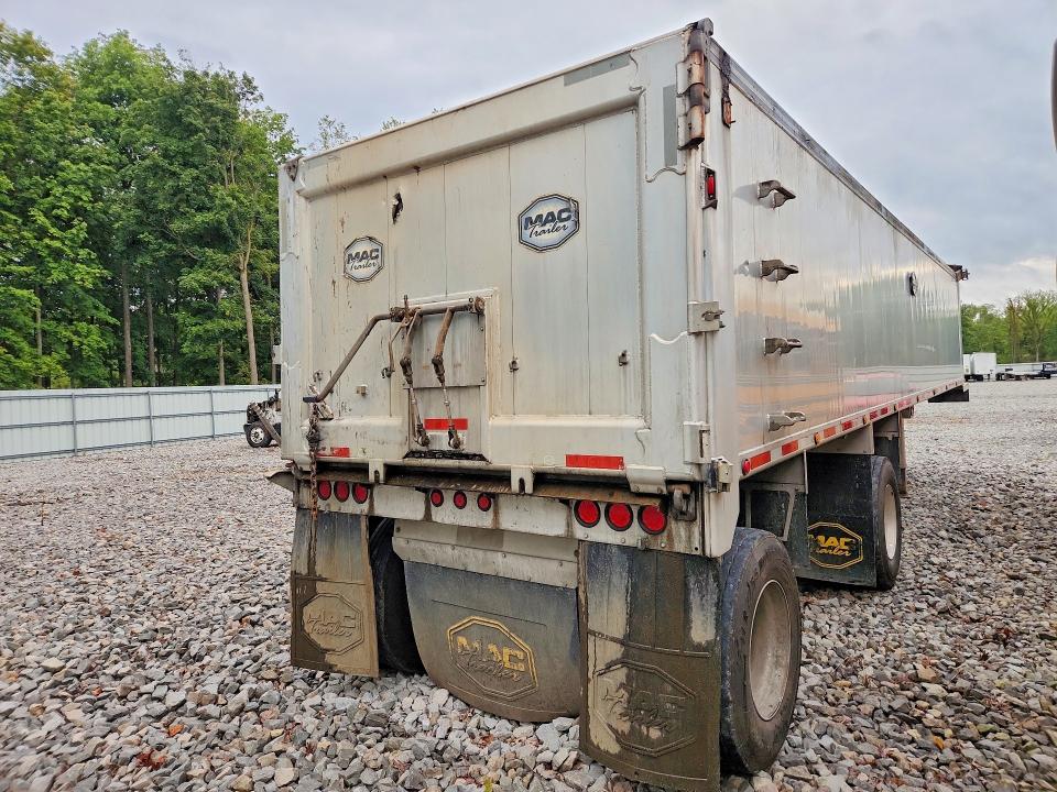 2022 Mac Trailer VIN 5MADA3722NC059265 COPART salvage auction — ROOF, OH - CERT OF TITLE-SALVAGE, sold $9,700 on 2026-10-08 (photo 3)