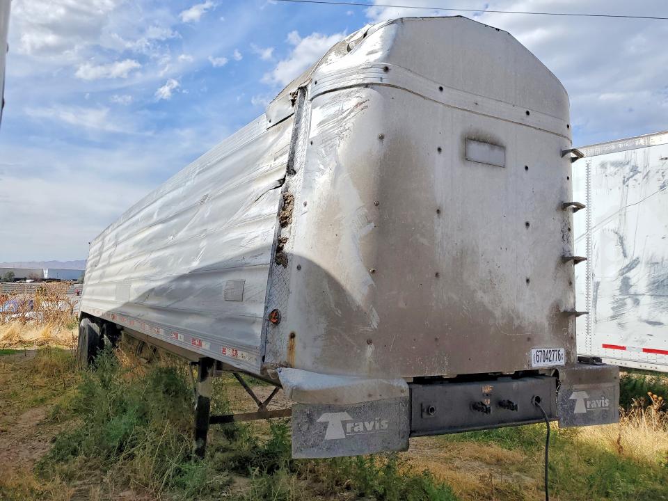 2011 Travis Unknown VIN 48X2F3924B1007043 COPART salvage auction — ROLLOVER, UT - SALVAGE CERTIFICATE (P), sold $275 on 2026-10-08 (photo 4)