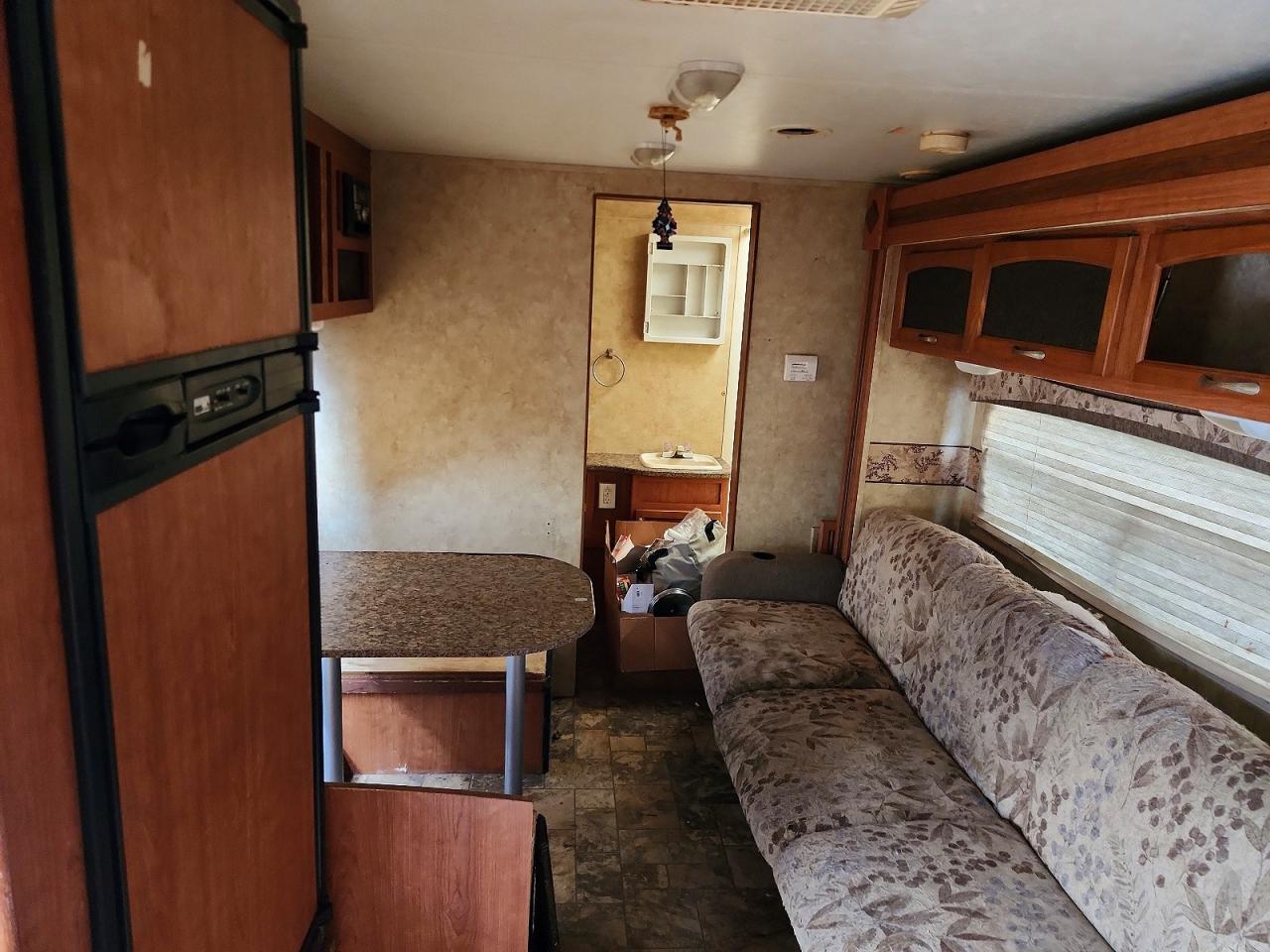 2011 Starcraft Starcraft VIN 1SABS0BM9B1JT5066 COPART salvage auction — Water/Flood, PA - CERT OF TITLE, sold $1,100 on 2026-10-17 (photo 6)
