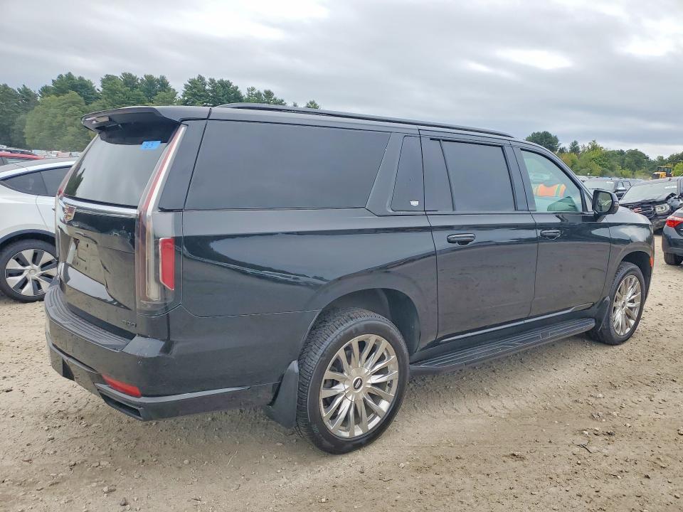 2022 Cadillac Escalade esv VIN 1GYS4JKL0NR133820 COPART salvage auction — MINOR DENT/SCRATCHES, MA - CERTIFICATE OF TITLE (P), sold $39,900 on 2026-10-14 (photo 3)