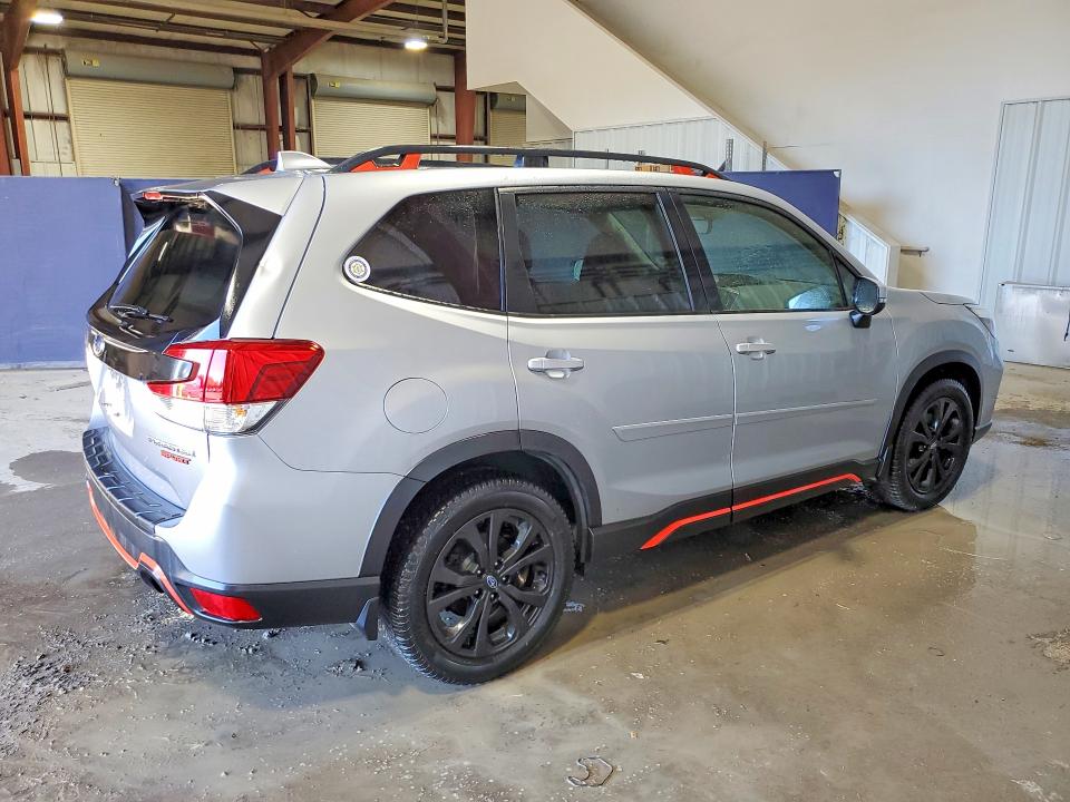 2021 Subaru Forester VIN JF2SKALC1MH521915 COPART salvage auction — MINOR DENT/SCRATCHES, Pa - Cert Of Title (P), sold $0 on 2026-09-30 (photo 3)