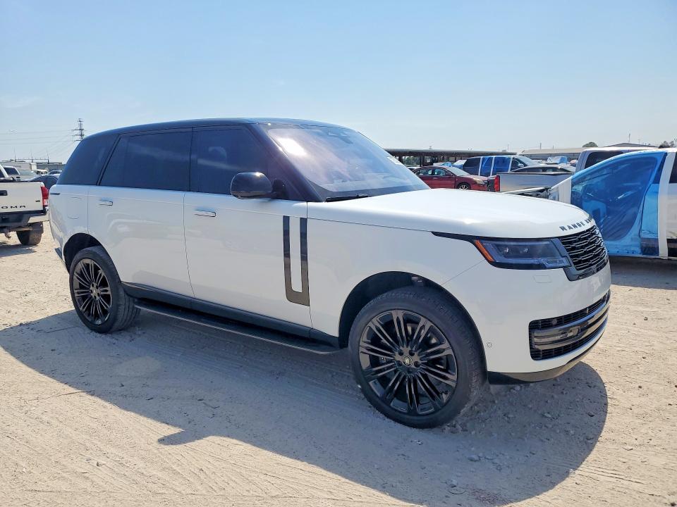 2023 Land rover RANGE ROVER VIN SALKPBE7XPA025006 COPART salvage auction — NORMAL WEAR, TX - CERTIFICATE OF TITLE, sold $85,000 on 2026-10-06 (photo 4)