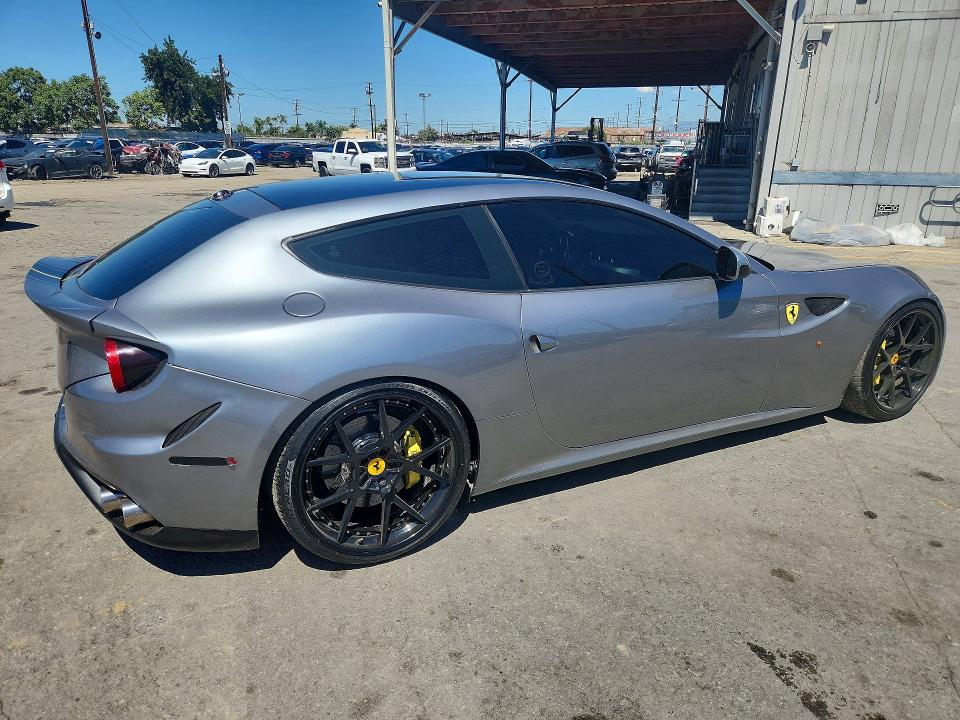 2016 Ferrari FF VIN ZFF73SKA7G0216026 COPART salvage auction — NORMAL WEAR, Ca - Dlr/Dis/Exp Only Salvage Title (P), sold $82,000 on 2026-09-21 (photo 3)