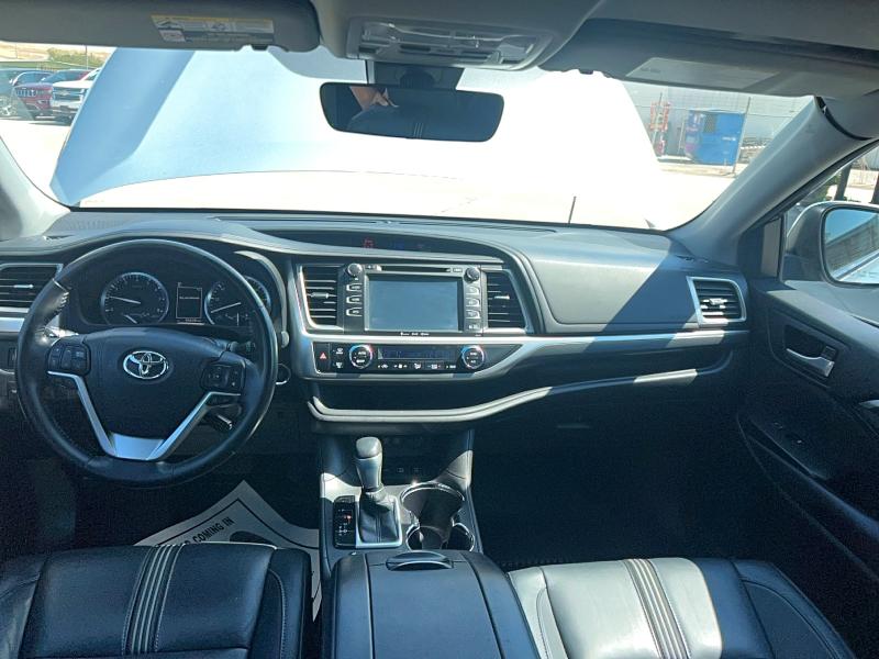 2017 Toyota Highlander VIN 5TDJZRFH0HS508358 COPART salvage auction — MINOR DENT/SCRATCHES, Ks - Certificate Of Title (P), sold $10,300 on 2026-09-14 (photo 9)