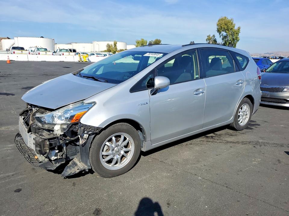 2017 Toyota Prius v VIN JTDZN3EU0HJ071761 — COPART salvage auction photo