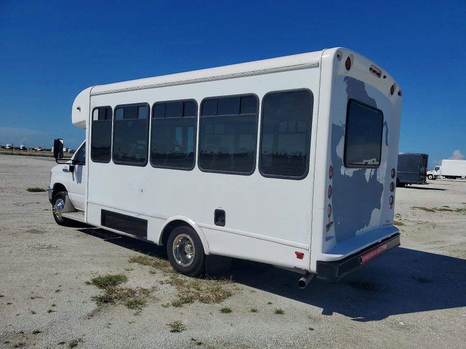 2021 Ford Econoline e350 VIN 1FDEE3FN0MDC10829 COPART salvage auction — MINOR DENT/SCRATCHES, FL - CERTIFICATE OF TITLE, sold $11,600 on 2026-10-05 (photo 2)