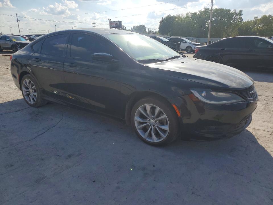 2015 Chrysler 200 VIN 1C3CCCBG5FN514913 COPART salvage auction — HAIL, Salvage Title, sold $225 on 2026-09-29 (photo 4)