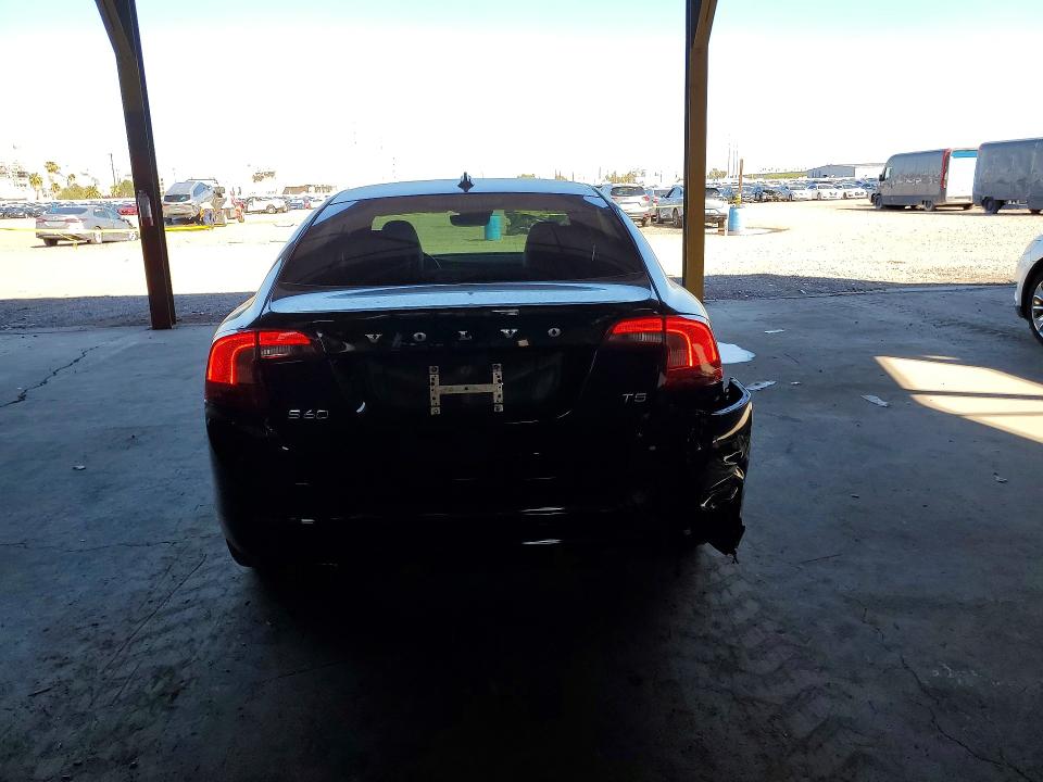 2016 Volvo S60 VIN YV126MFK6G2390621 COPART salvage auction — REAR END, Az - Cert Of Title - Salvage, sold $0 on 2026-10-01 (photo 6)